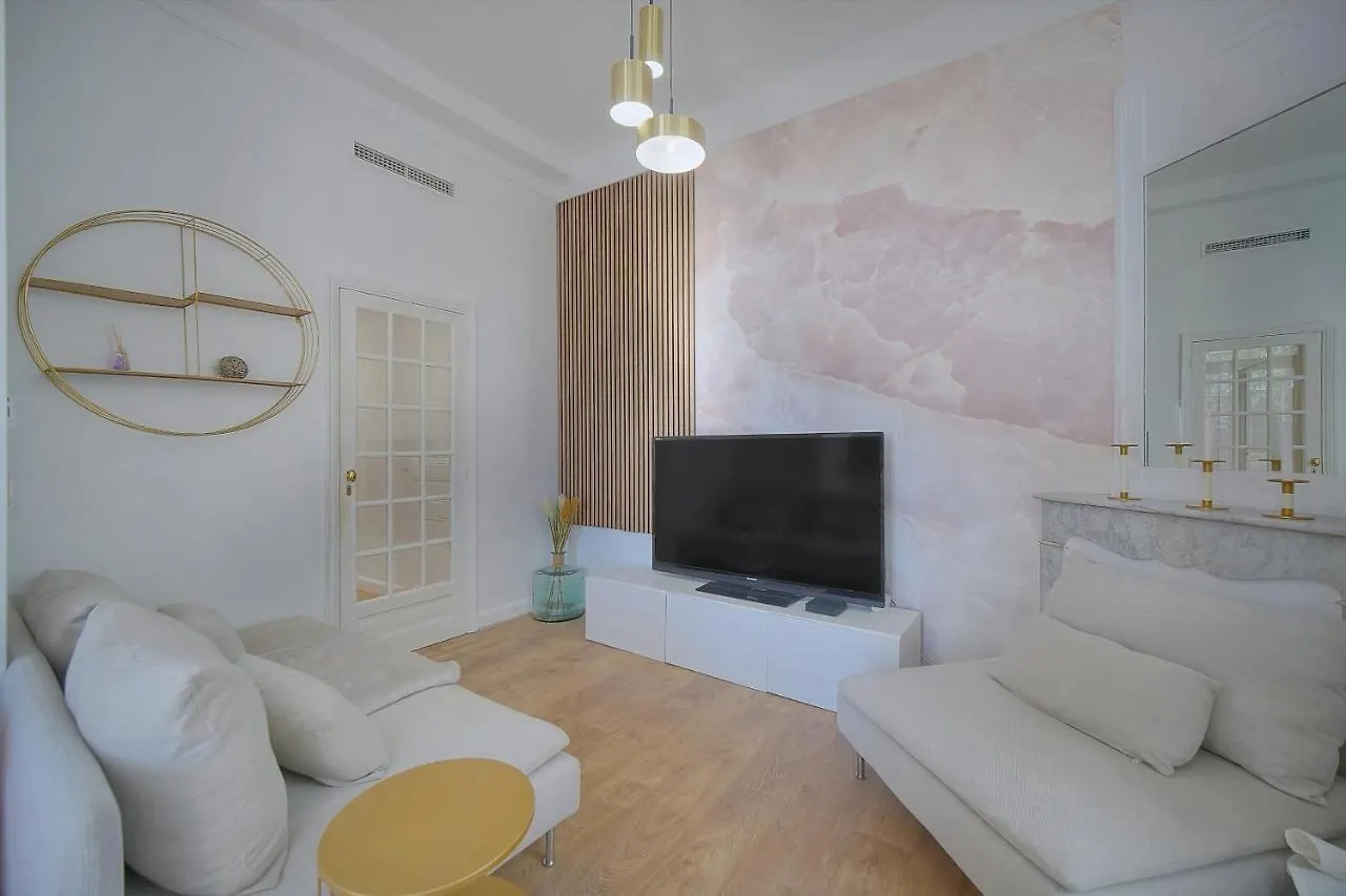 Rez De Jardin 3 Pieces Centre Ville Cannes Apartment